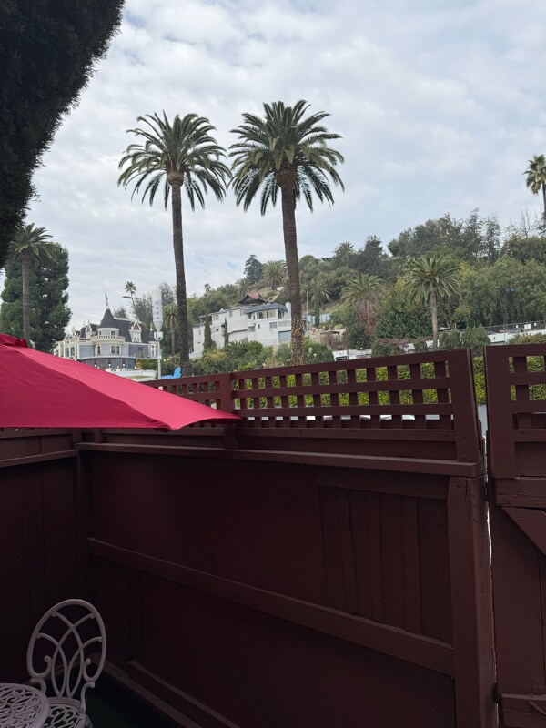 Foto del edificio - 1781 Orchid Ave