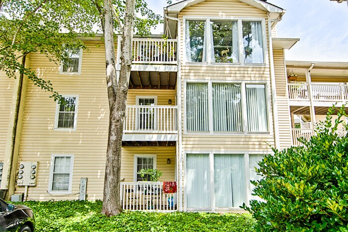 Primary Photo - 1102 Augusta Dr