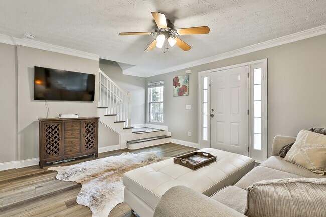 Foto del edificio - 480 N Jeff Davis Dr