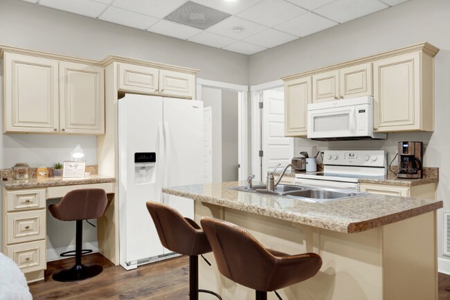 Foto del edificio - 210 E Waldburg St