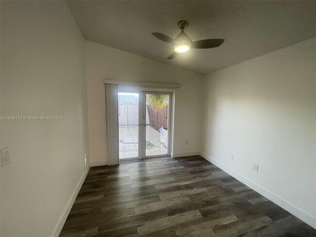 Foto del edificio - 8540 NW 188th Ter