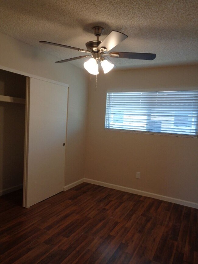 Foto del edificio - 8124 N 33rd Dr