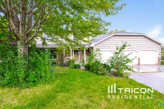 Building Photo - 4845 Orleans Ln N Building Photo - 4845 Orleans Ln N