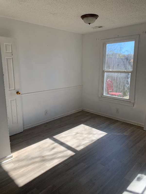 Building Photo - 208 Blue Ridge Dr