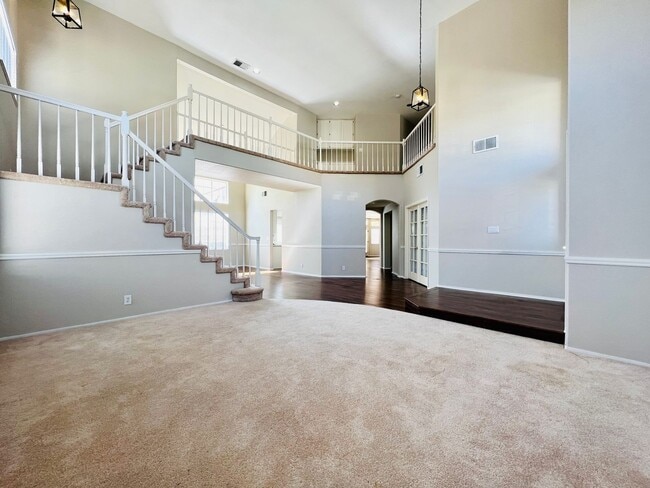 Building Photo - 3,157 sq ft. 3 bedroom home in Desert Shores!