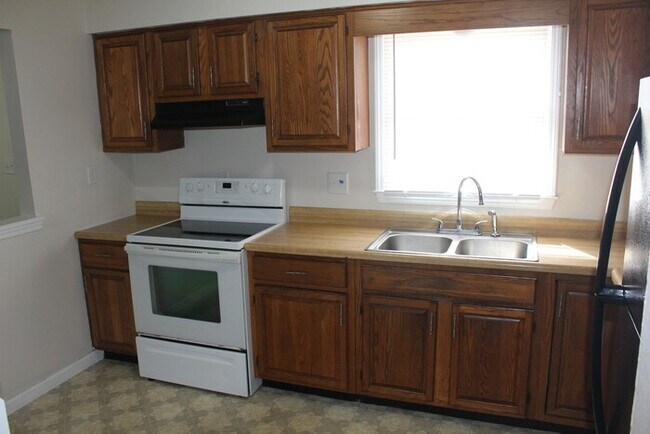 Building Photo - 2036 Country Crossing