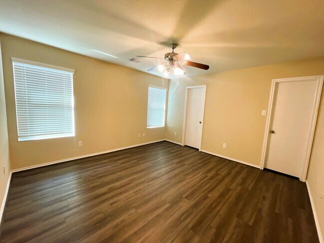 Building Photo - 819 Katydid Ct