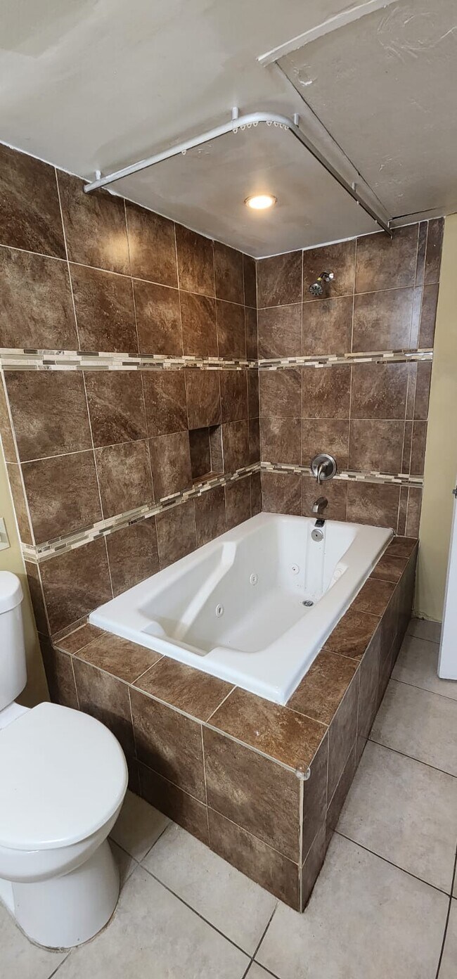 Foto del edificio - 17440 NW 67th Pl
