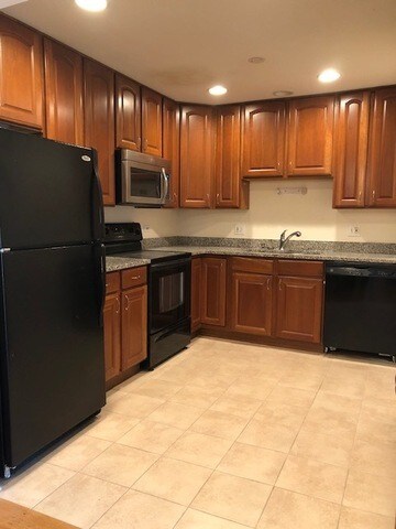 Foto del edificio - 5400 Astor Ln