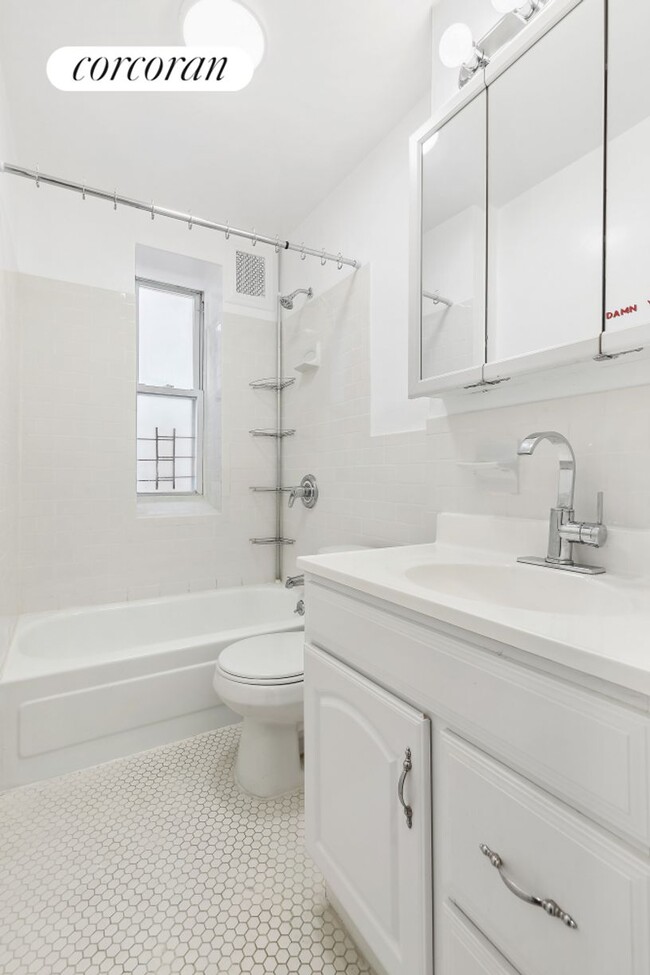 Building Photo - 57 W 106th St