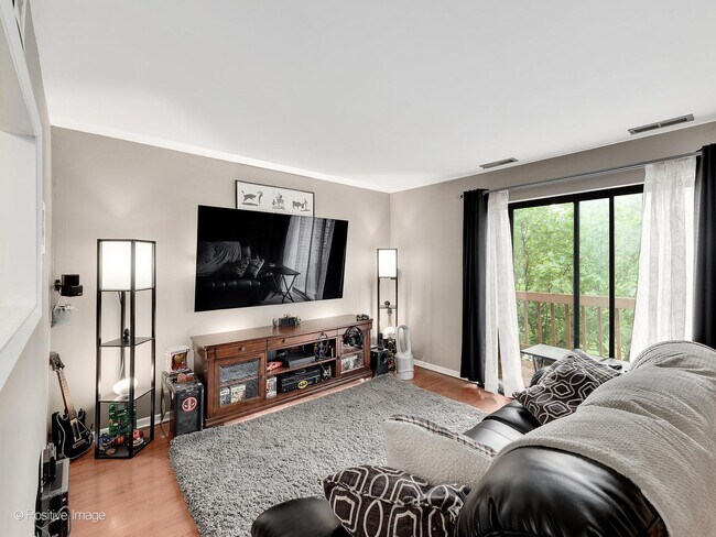 Building Photo - 2250 Abbeywood Dr