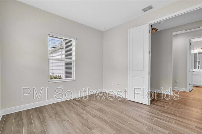 Building Photo - 18018 Franklin Park Ct
