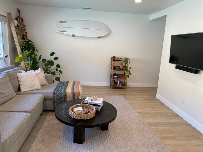 Foto del edificio - 970 Woodlake Dr