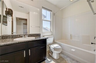 Building Photo - 1050 Spotted Saddle St