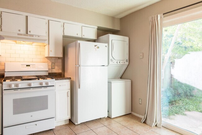 Foto del edificio - 3453 Willowrun Dr