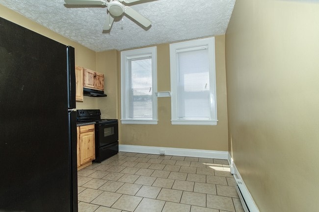 Foto del edificio - 23 Garden Ct