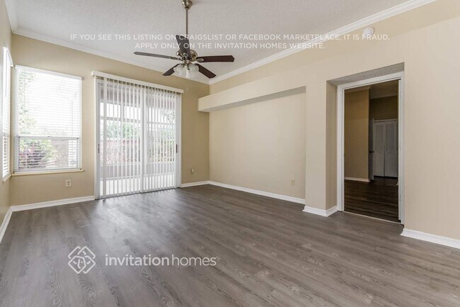 Foto del edificio - 14303 Mandolin Dr