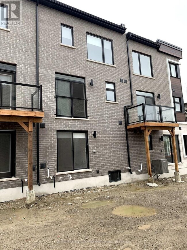 Building Photo - 10 DANIELLE MOORE Cir
