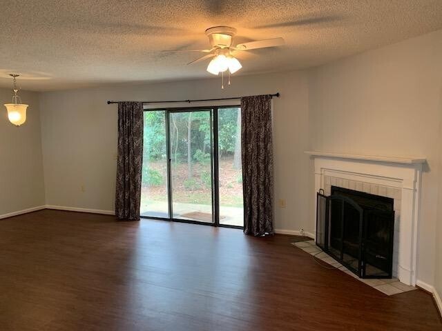 Foto del edificio - 2447 Condor Court- Bev Roberts Rentals and...