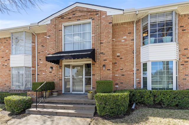 Foto principal - 4709 Skillman St