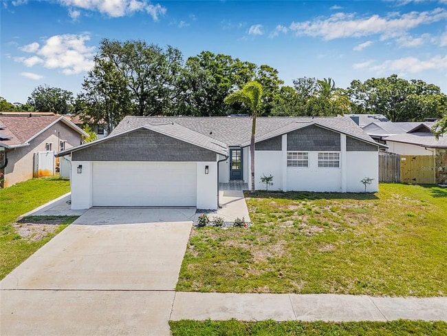 Building Photo - Charming 3-Bedroom Home with Large Fenced ...