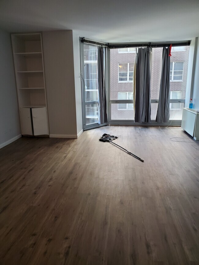 Foto del edificio - 21 W Goethe St