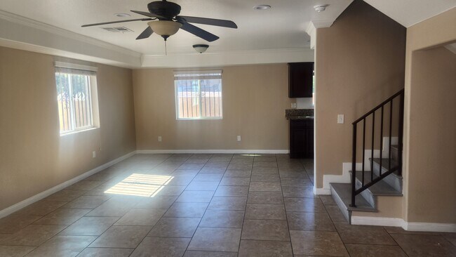Foto del edificio - 14615 Chadron Ave