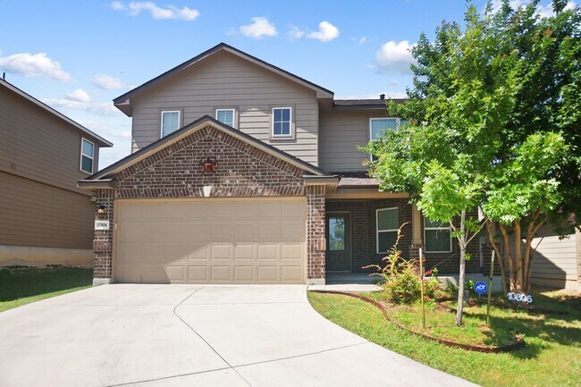 Building Photo - 4 Bedroom/2.5 Bath Tausch Farm Subdivision