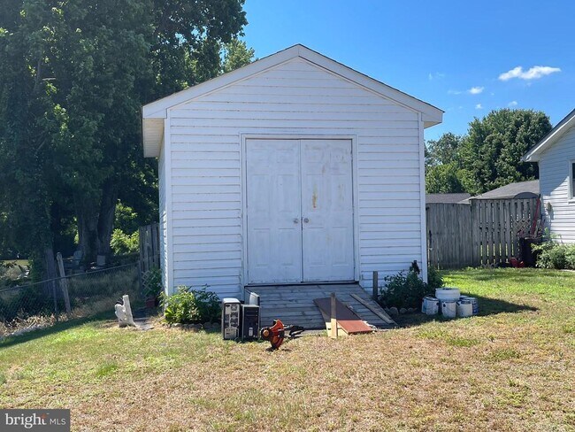 Building Photo - 175 Blackwell Rd
