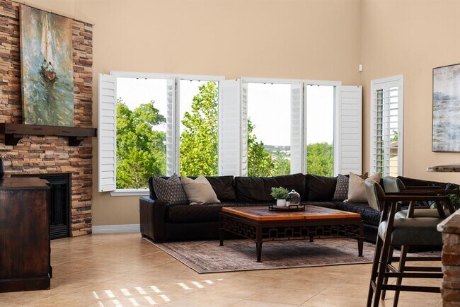 Foto del edificio - 1472 Kings Cove Dr