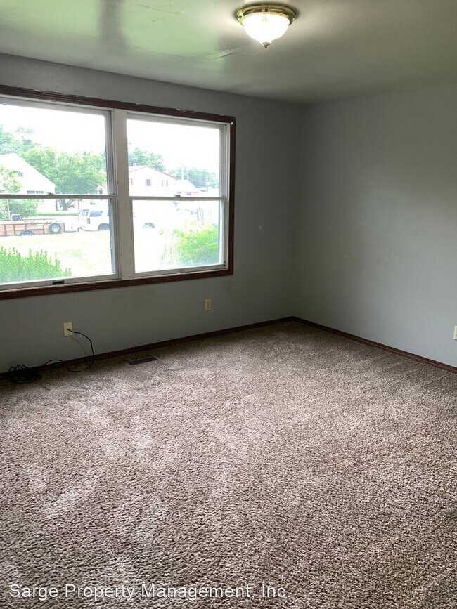 Building Photo - 4 br, 2 bath House - 403 S Mitchell St