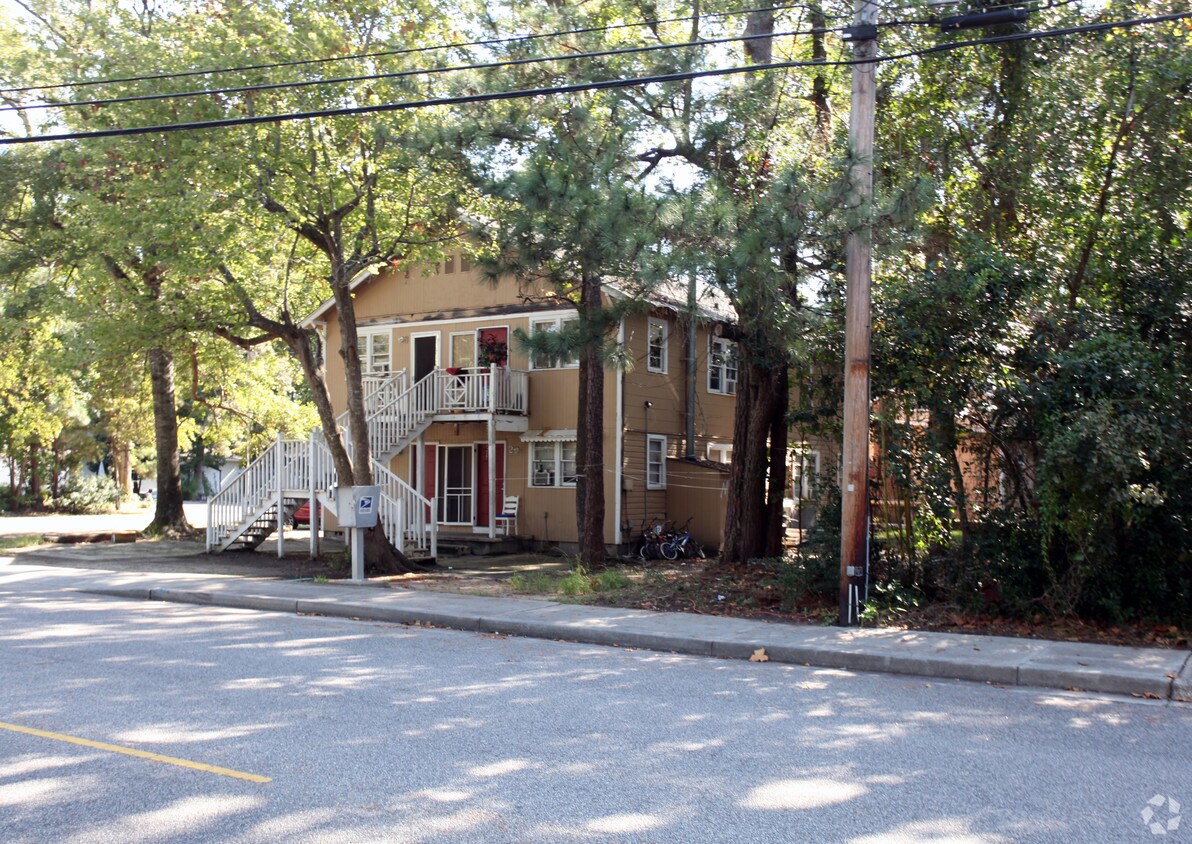 Primary Photo - 1114 Dunbar St