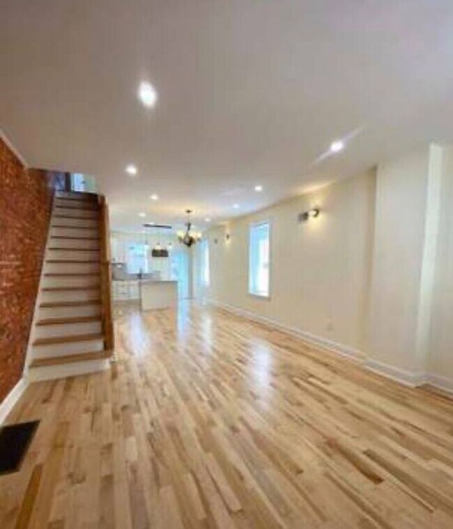 Building Photo - 3 Bedroom Single family Home for Rent - 19139
