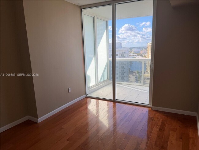 Building Photo - 1850 S Ocean Dr