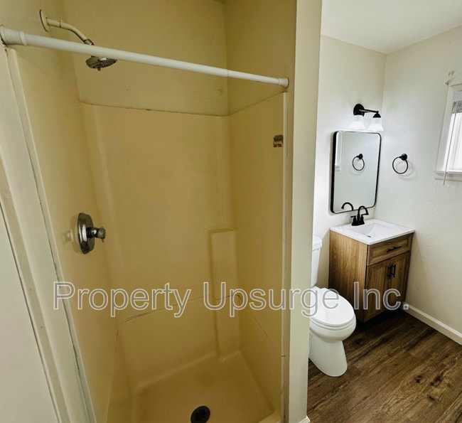 Foto del edificio - 1983-1999 Hartnell Ave