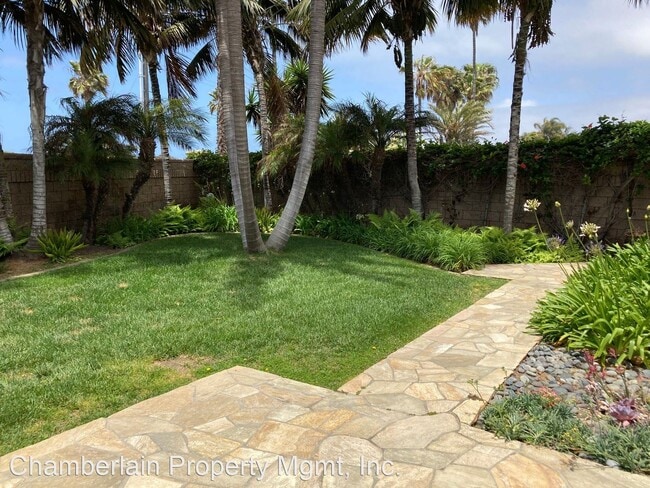 Building Photo - 4 br, 2.5 bath House - 112 Breakwater Rd.