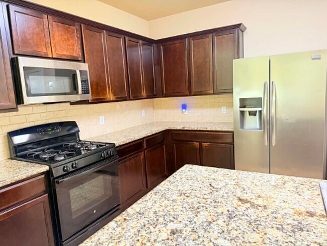 Foto del edificio - 9315 Claystone Ln