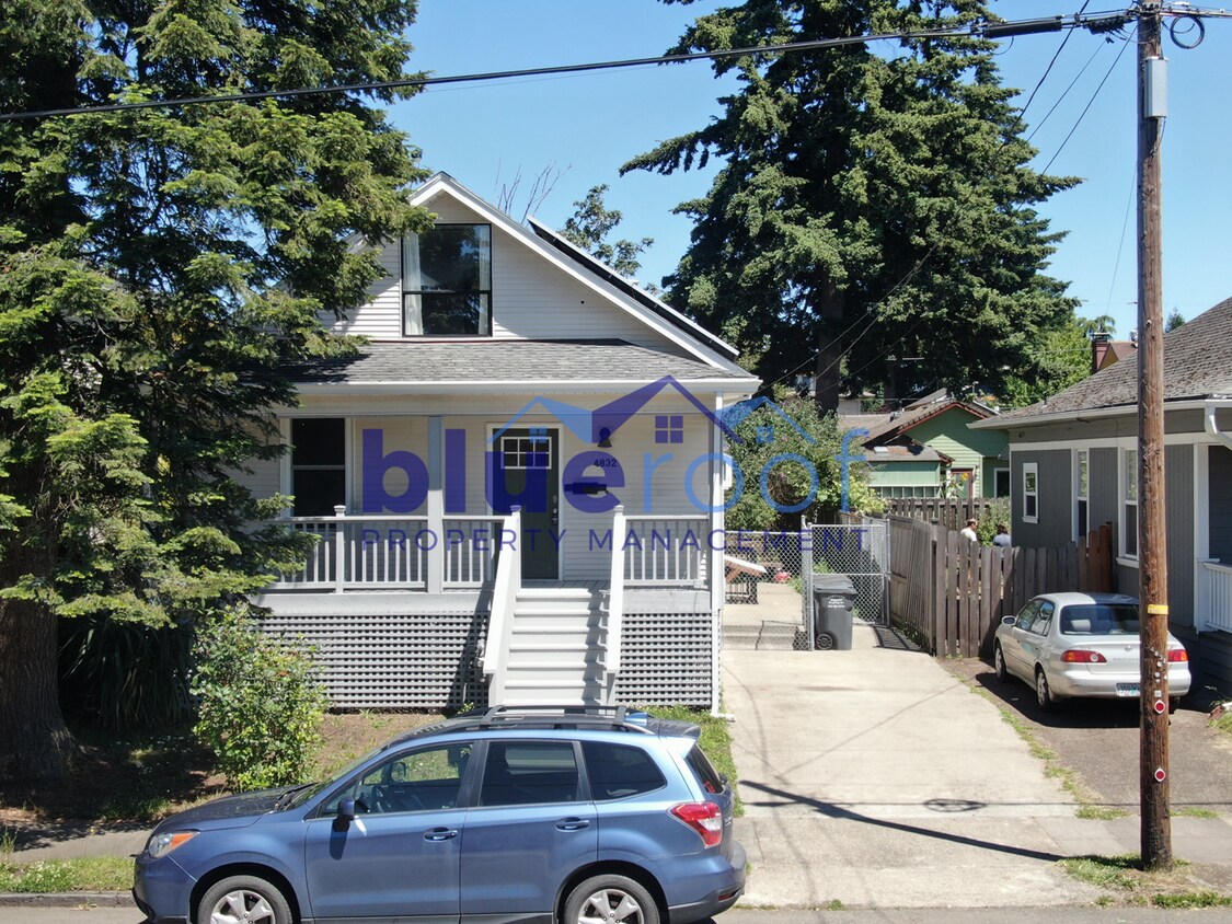Primary Photo - 4832 NE 7th Ave