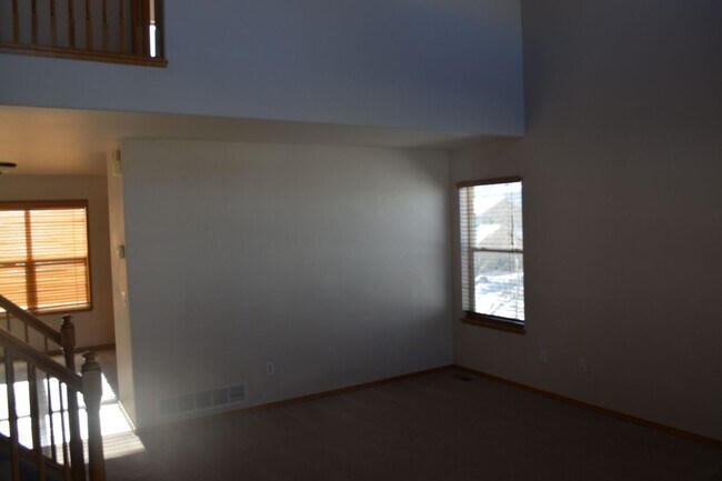 Building Photo - 5BD/4BA Monument Home in The Heights at Ja...