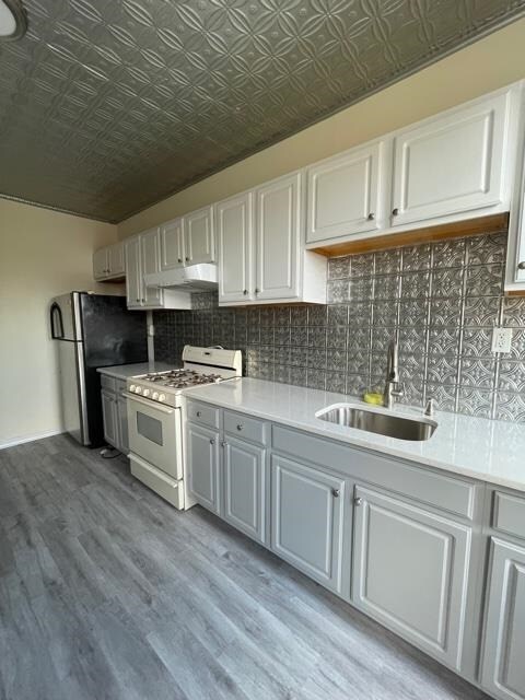 Building Photo - 355 8th St