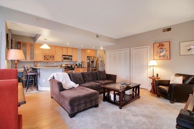 Building Photo - 610 Newark St.