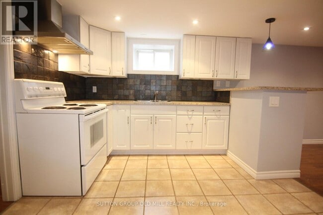 Building Photo - 39 Risdon Ct