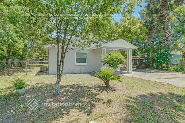 Building Photo - 3725 Pine View Cir