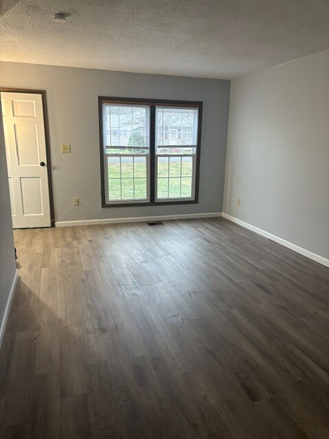 Building Photo - 423 N Emmett St