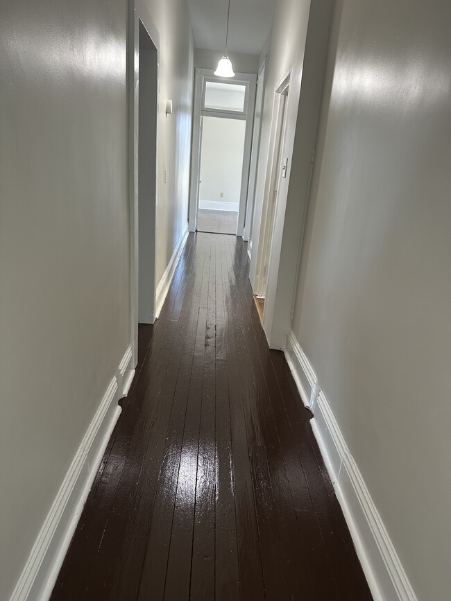 Building Photo - 6025 S Robertson St