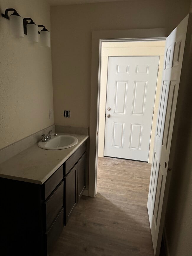 Building Photo - 4106 Victory Ave