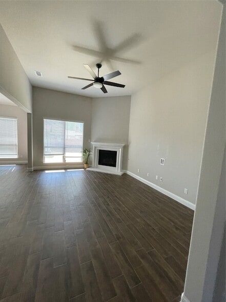 Building Photo - 4021 Angelina Dr