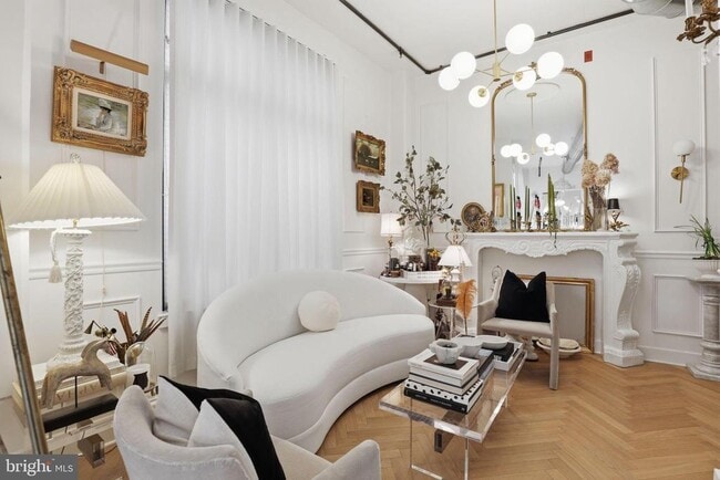 Building Photo - 520 John Carlyle St