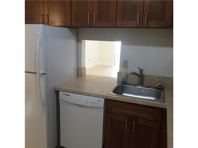 Foto del edificio - 7740 Camino Real