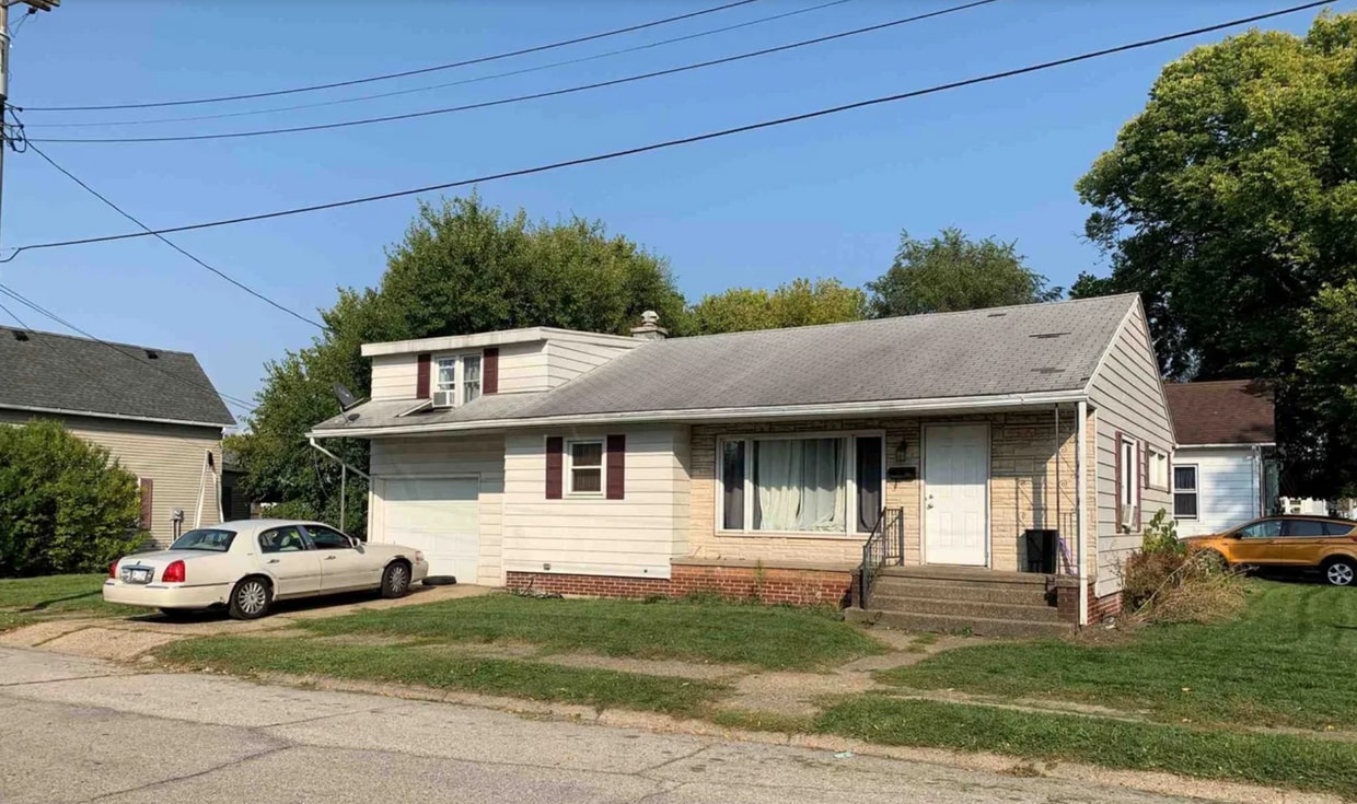 Primary Photo - 336 Smith St